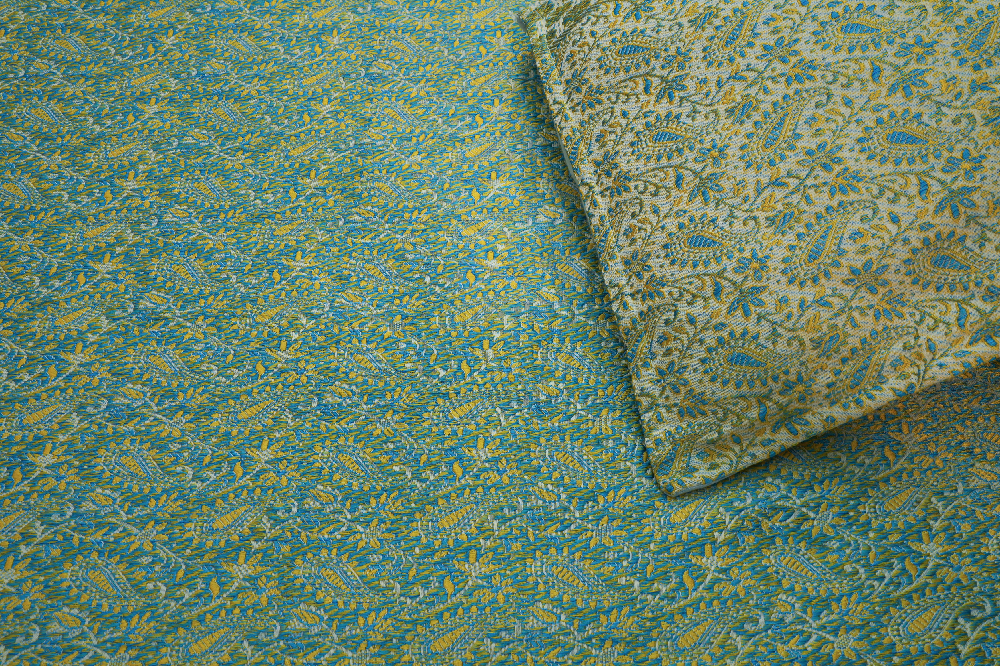 Himroo Mishroo Bedsheet - The Regal Meadow