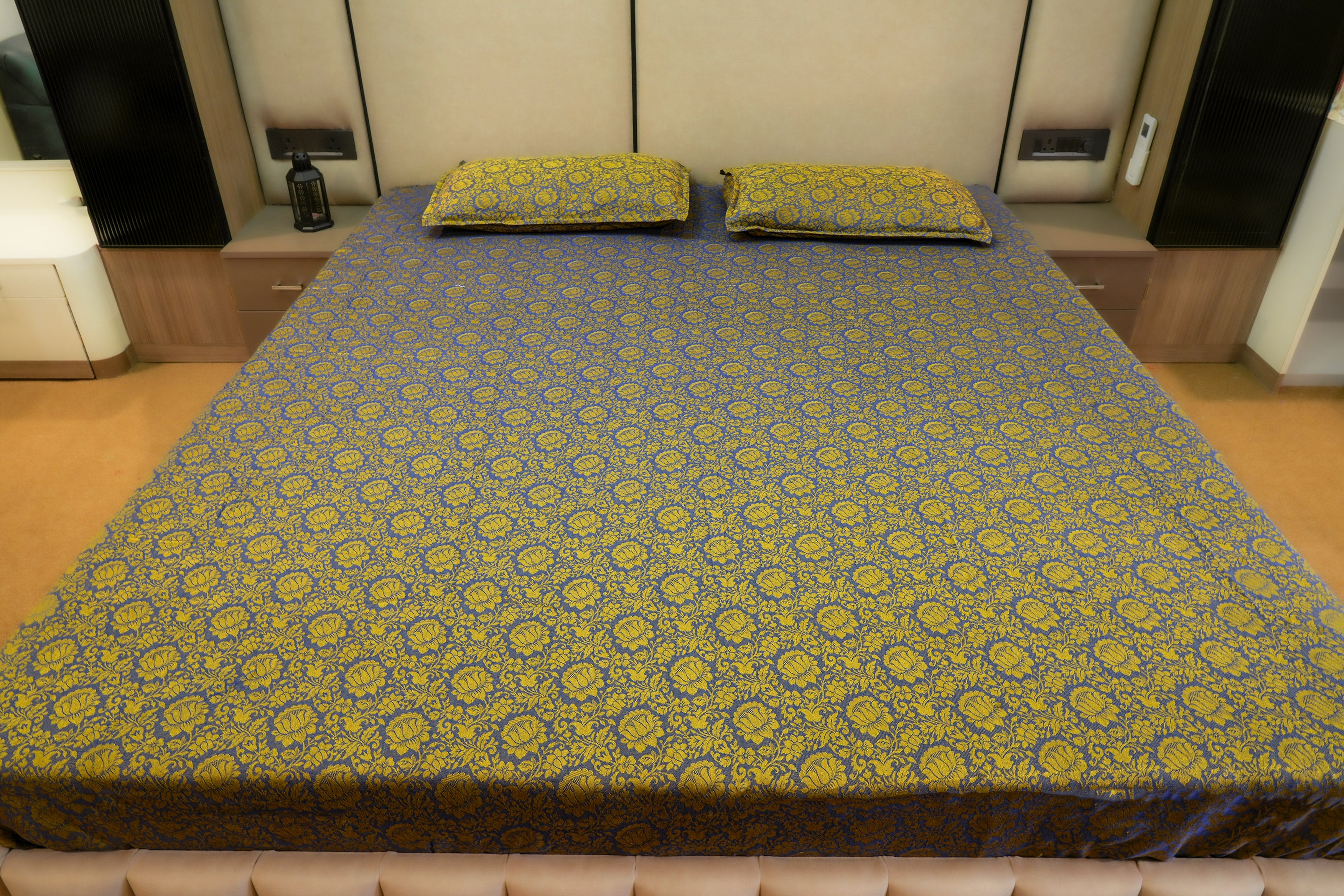 Himroo Sapphire Bedsheet - The Royal Dusk