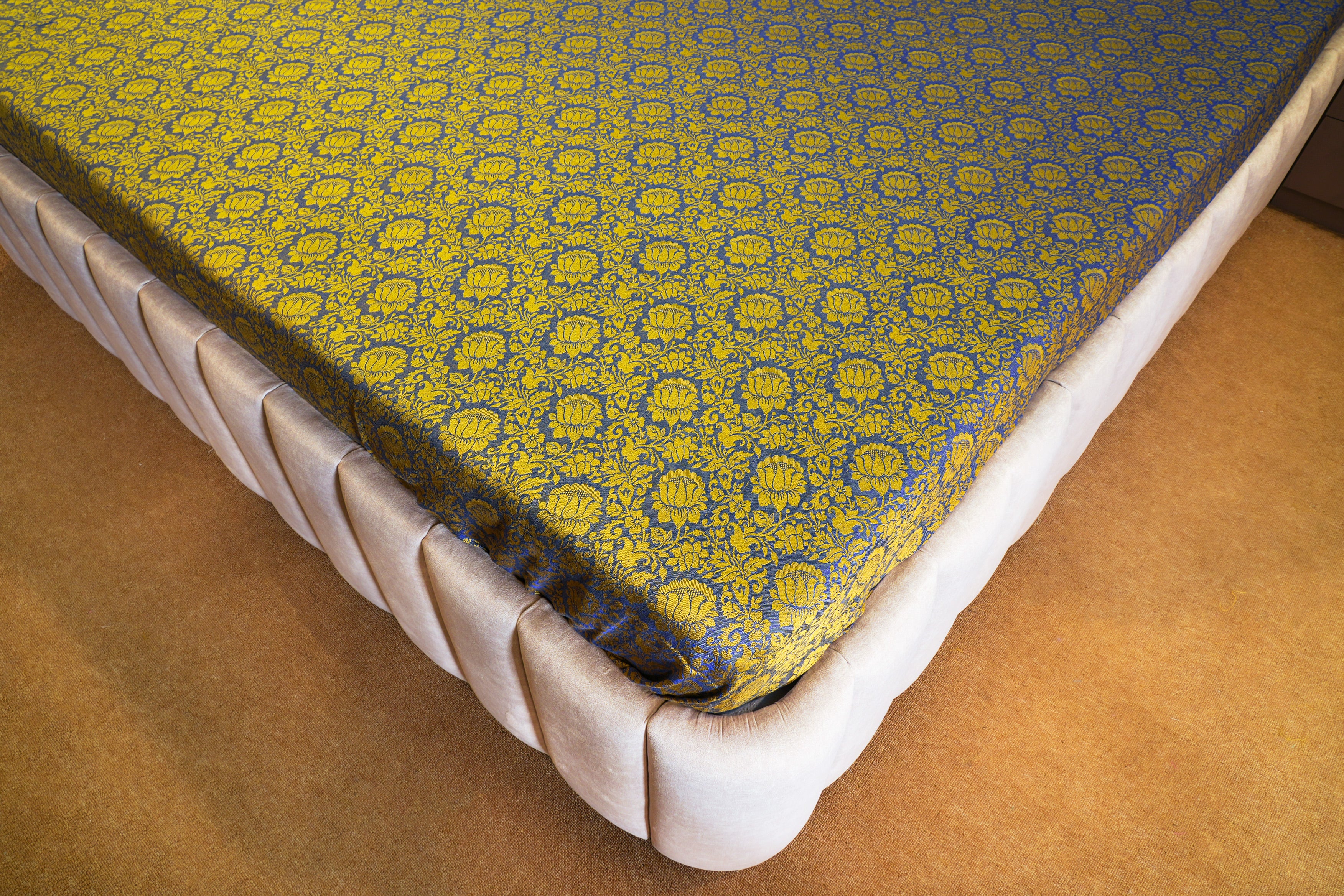 Himroo Sapphire Bedsheet - The Royal Dusk