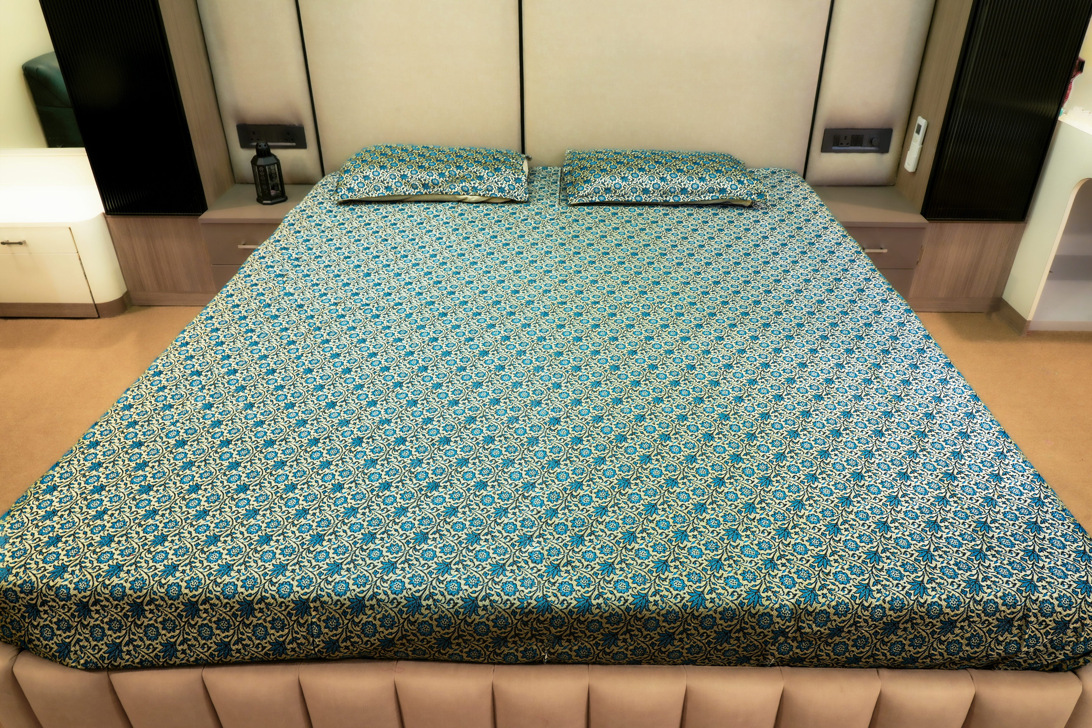 Himroo Super Bedsheet - The Sky Mirage