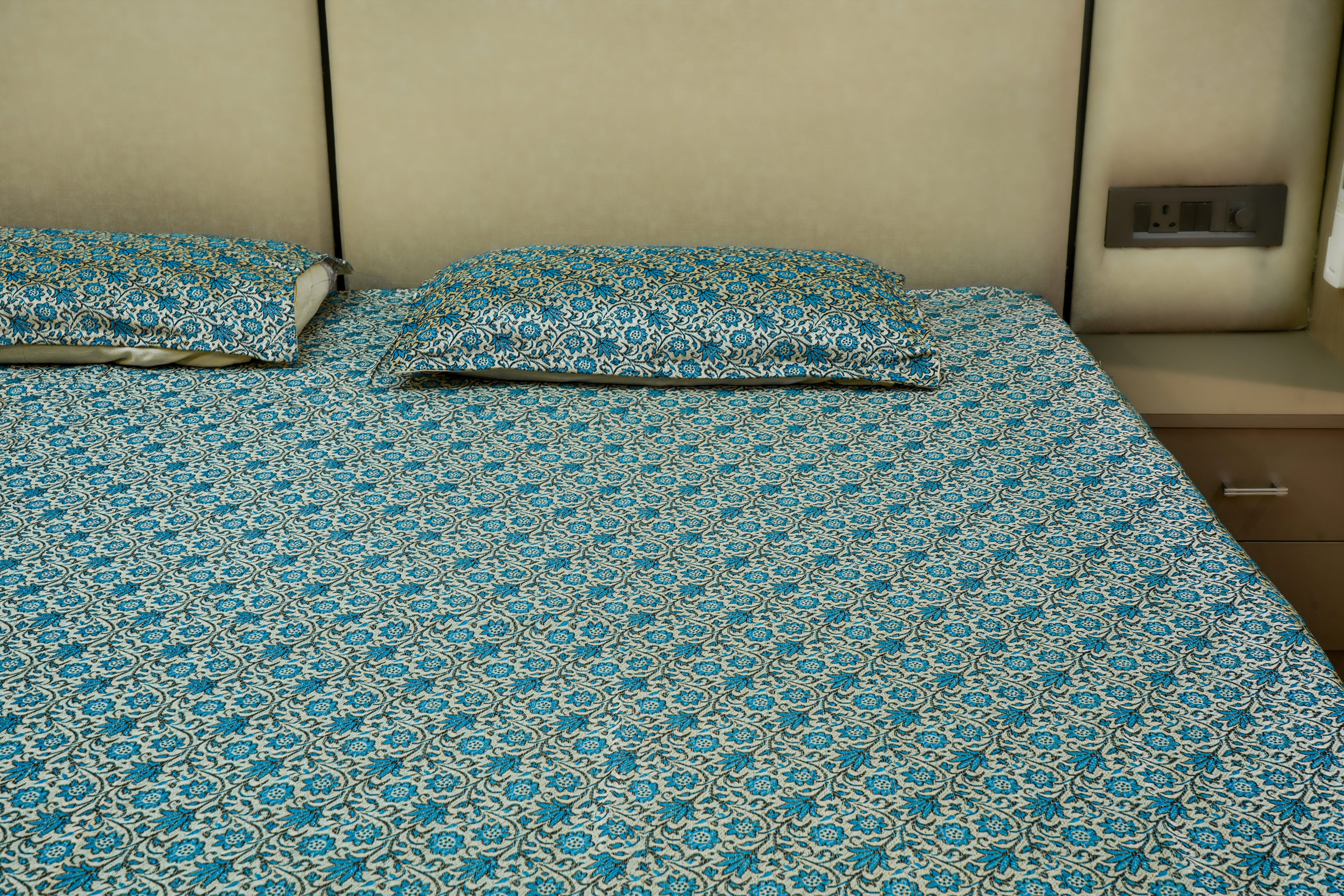 Himroo Super Bedsheet - The Sky Mirage