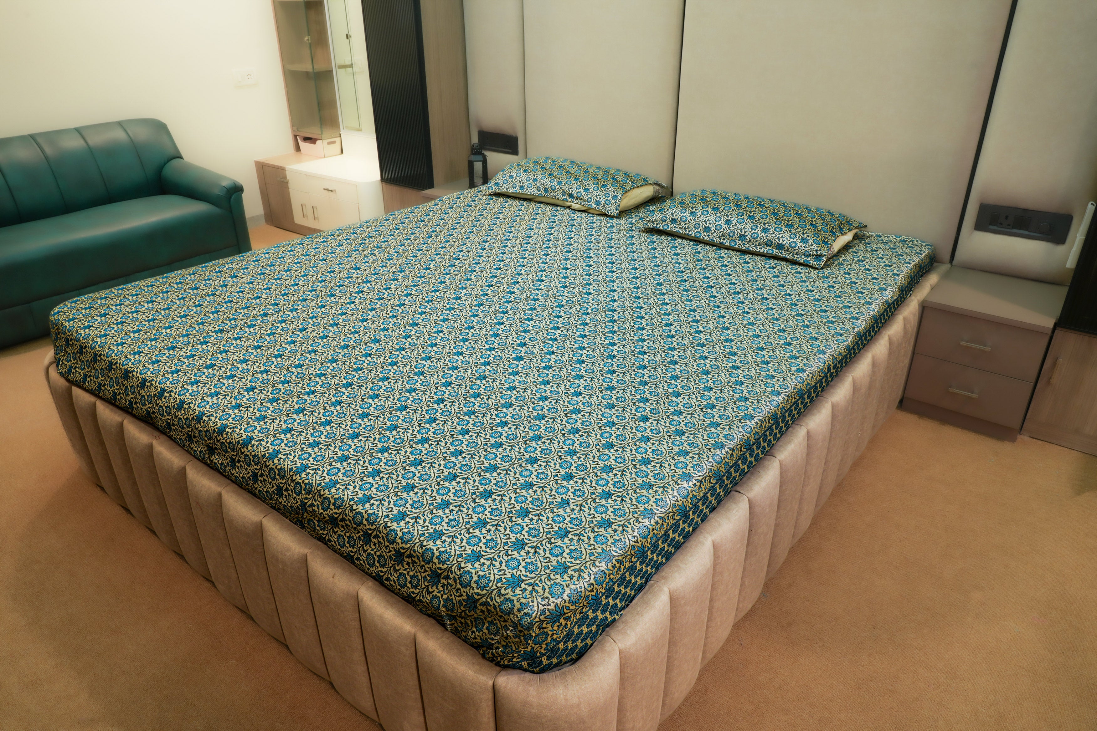 Himroo Super Bedsheet - The Sky Mirage