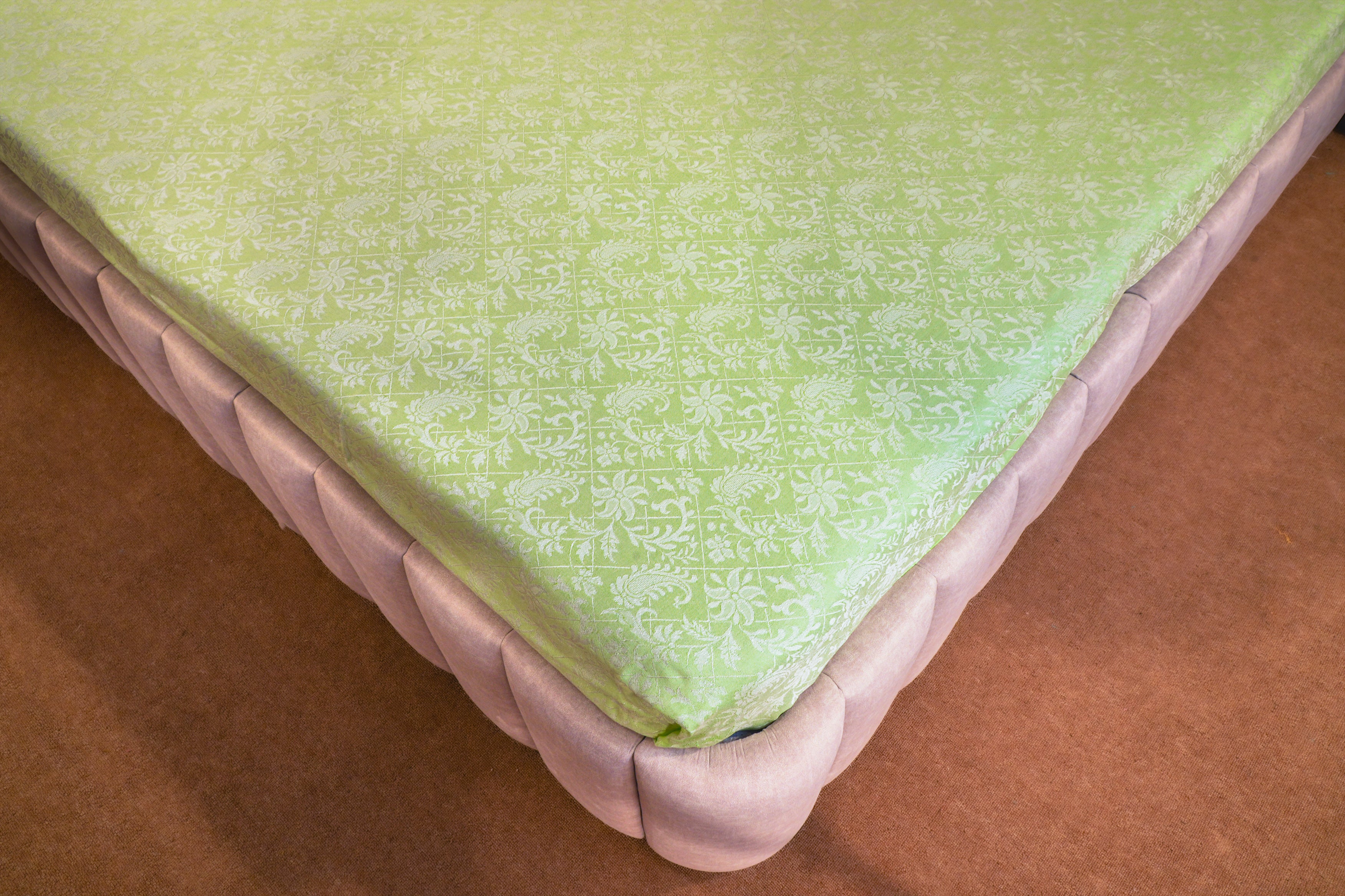 Himroo Staplon Bedsheet - The Meadow Dream