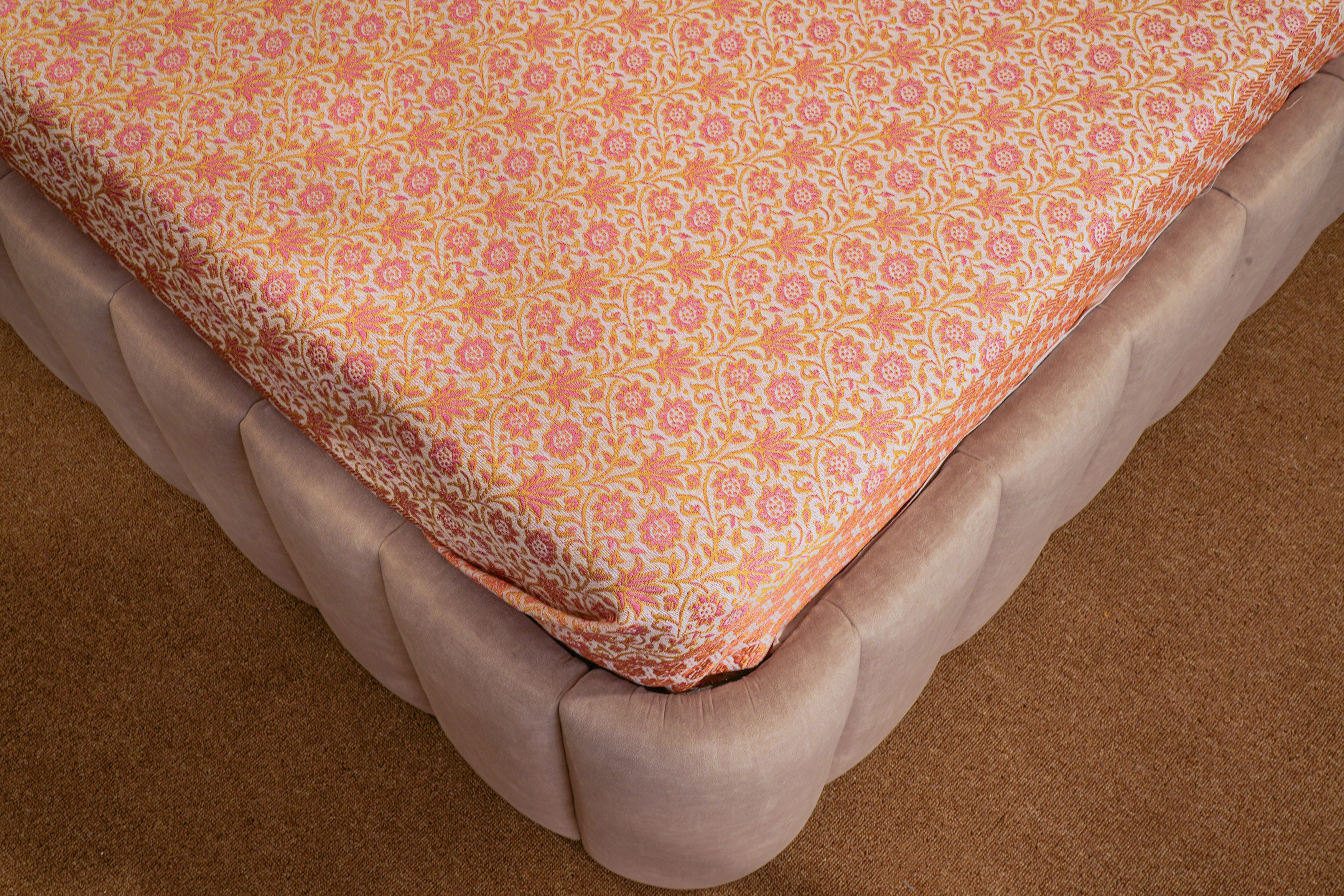 Himroo Super Bedsheet - The Amber Rose
