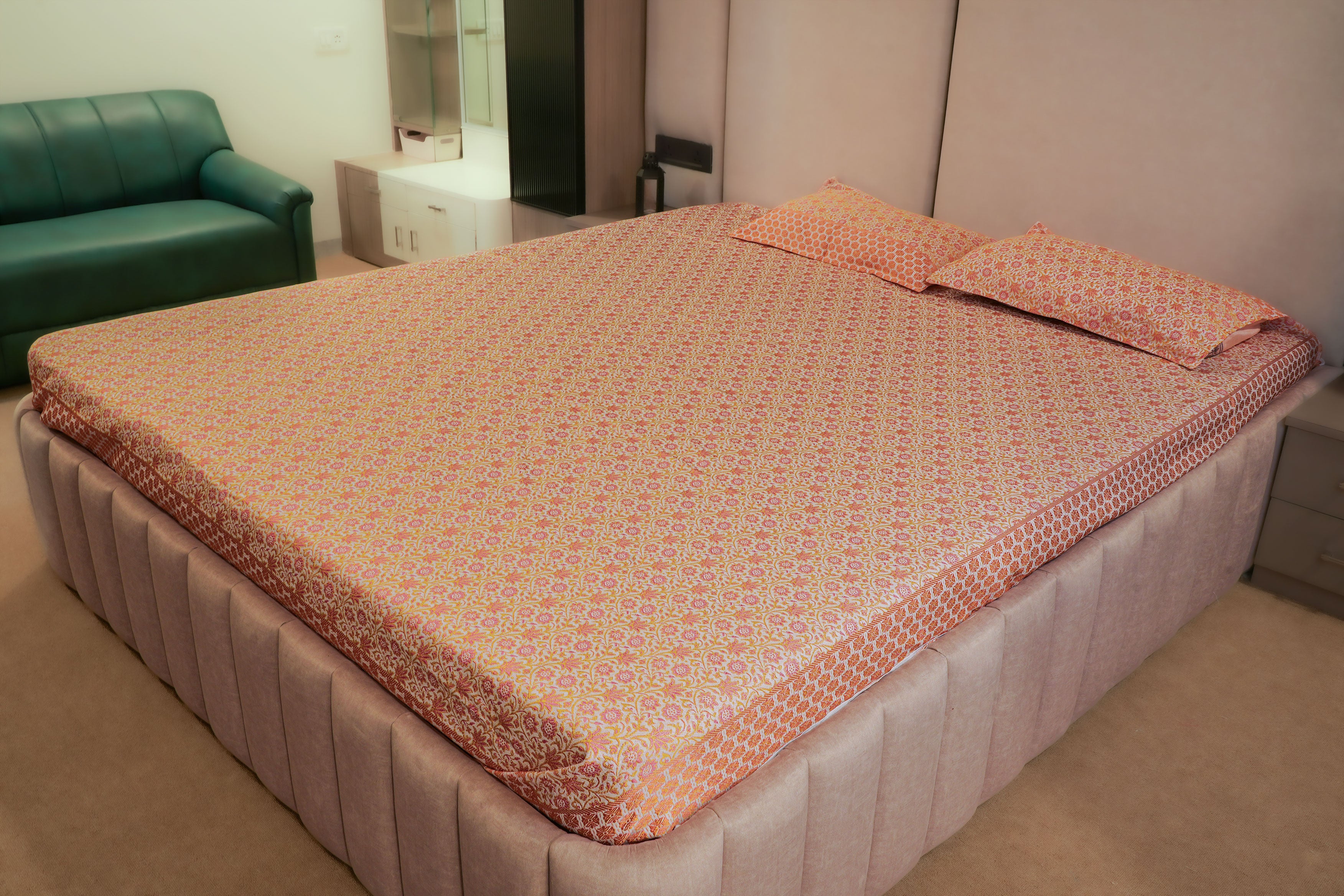 Himroo Super Bedsheet - The Amber Rose