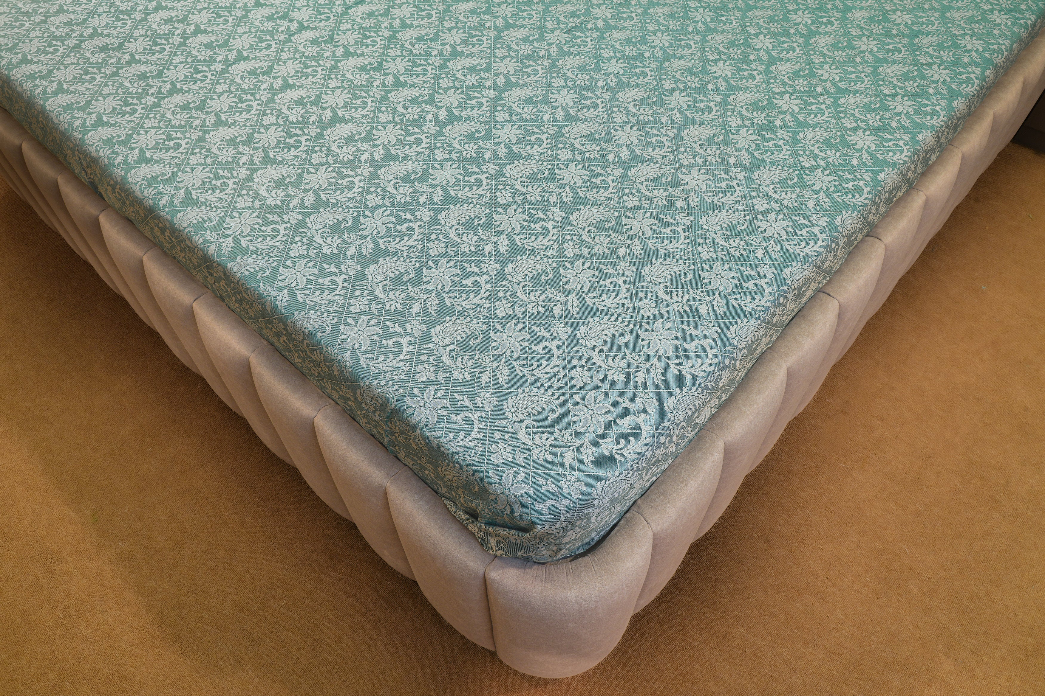 Himroo Staplon Bedsheet - The Sky Pearl