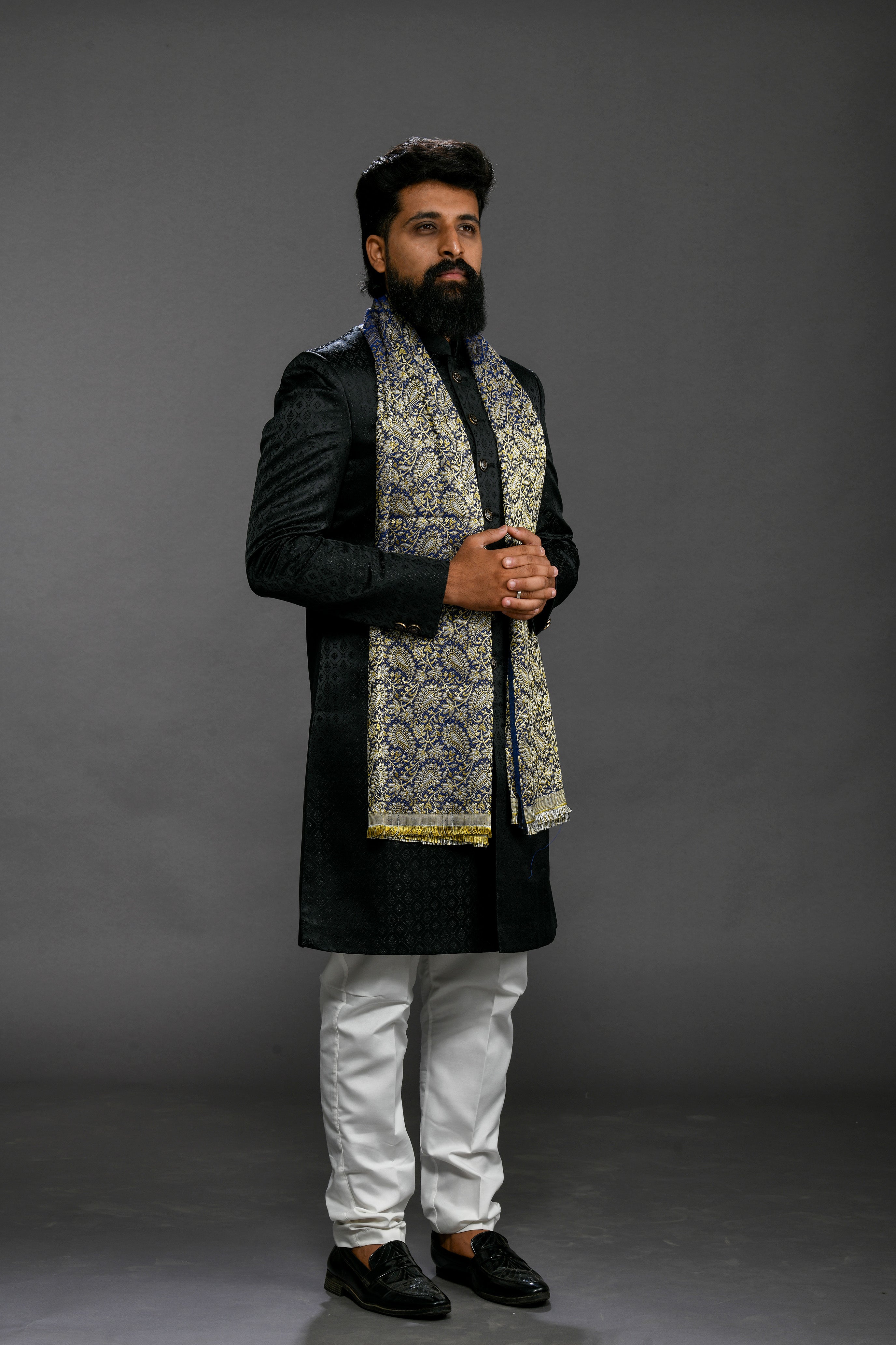 Himroo Shawl - The Regal Horizon