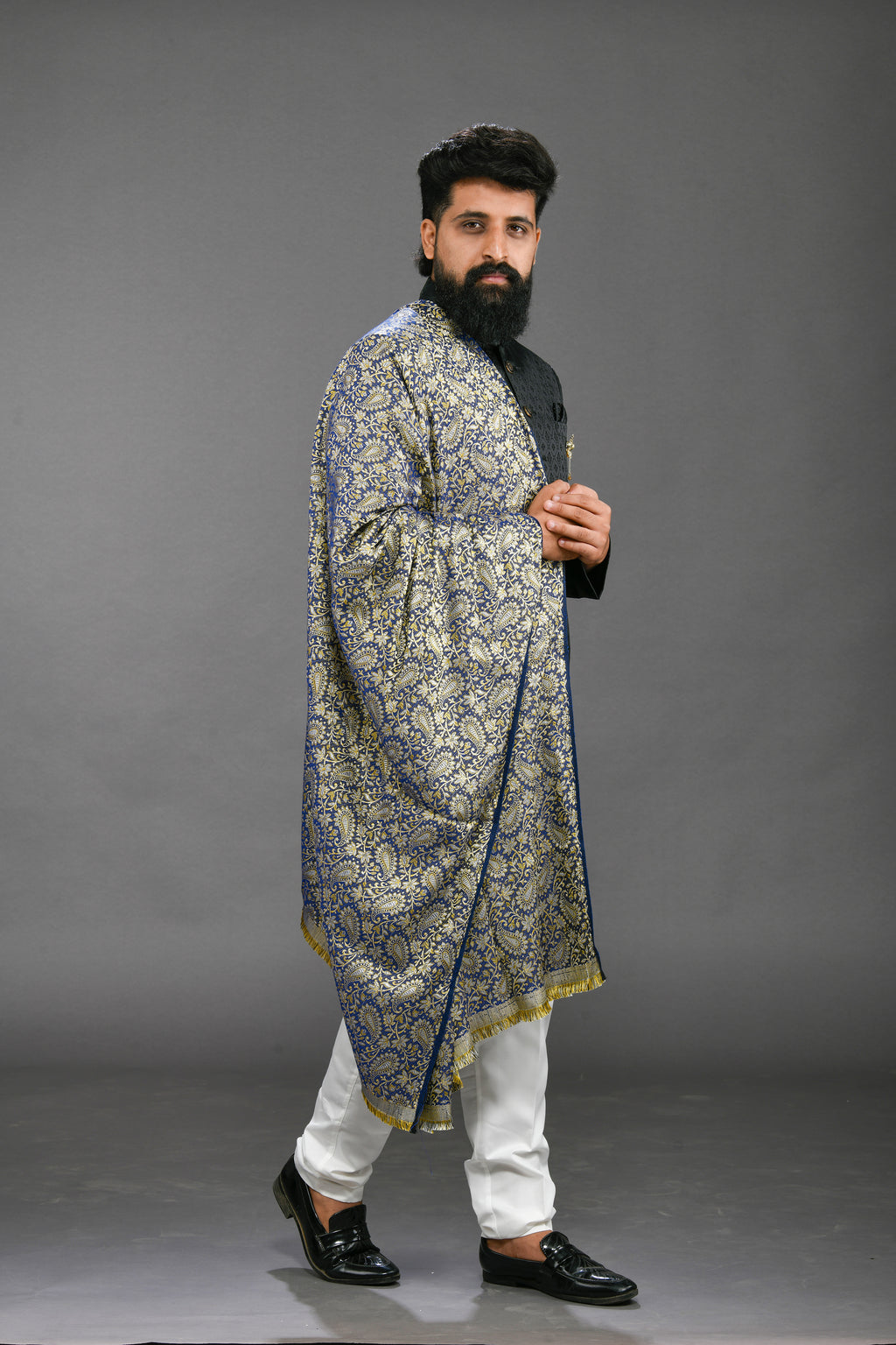 Himroo Shawl - The Regal Horizon