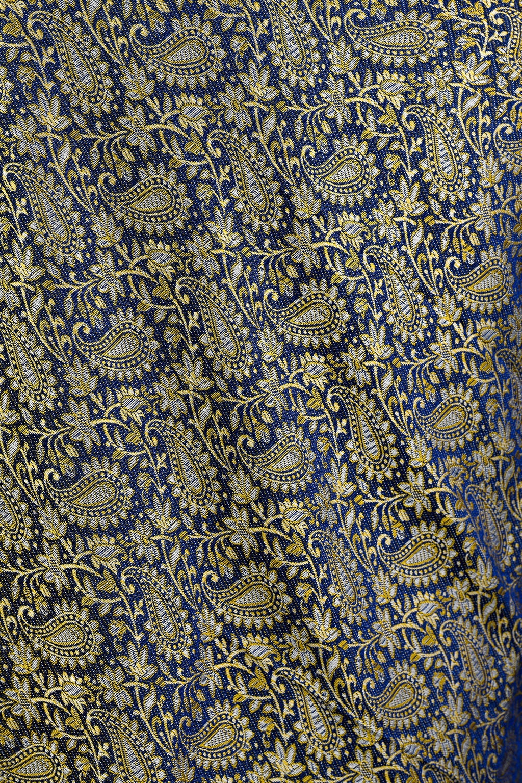 Himroo Shawl - The Regal Horizon