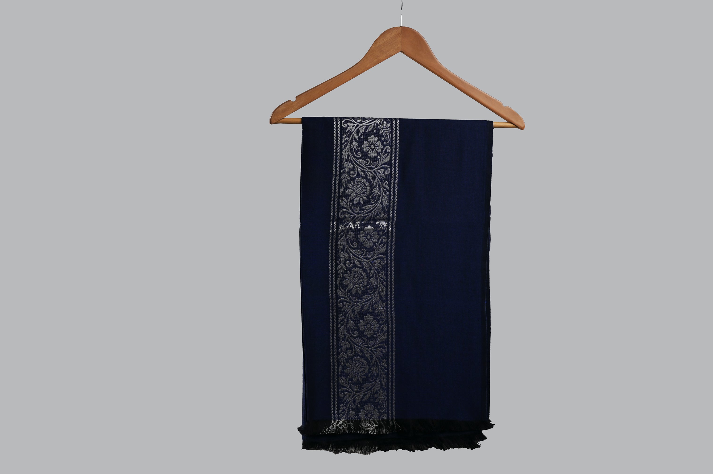 Himroo Novelty Dark Shawl - The Midnight Royal