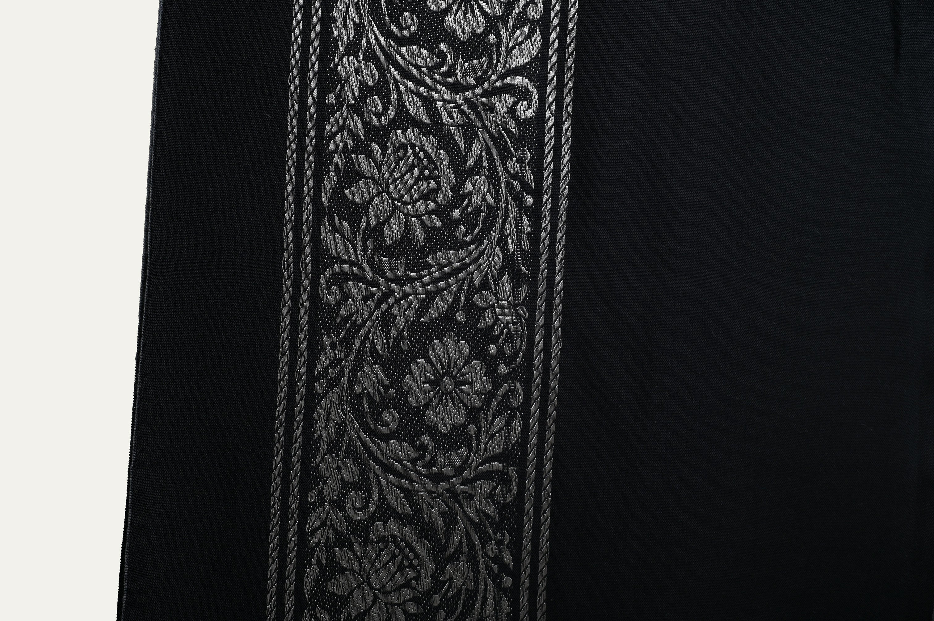 Himroo Novelty Dark Shawl - The Obsidian Charm