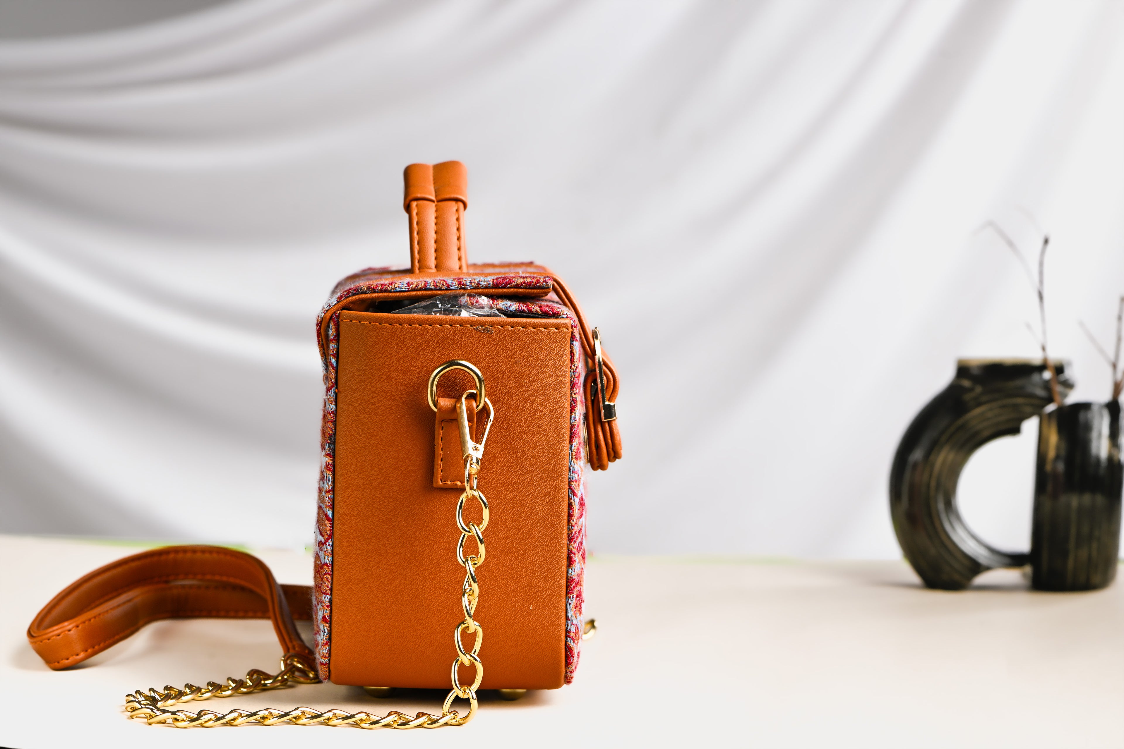 Himroo Handbag - The Royal Rouge