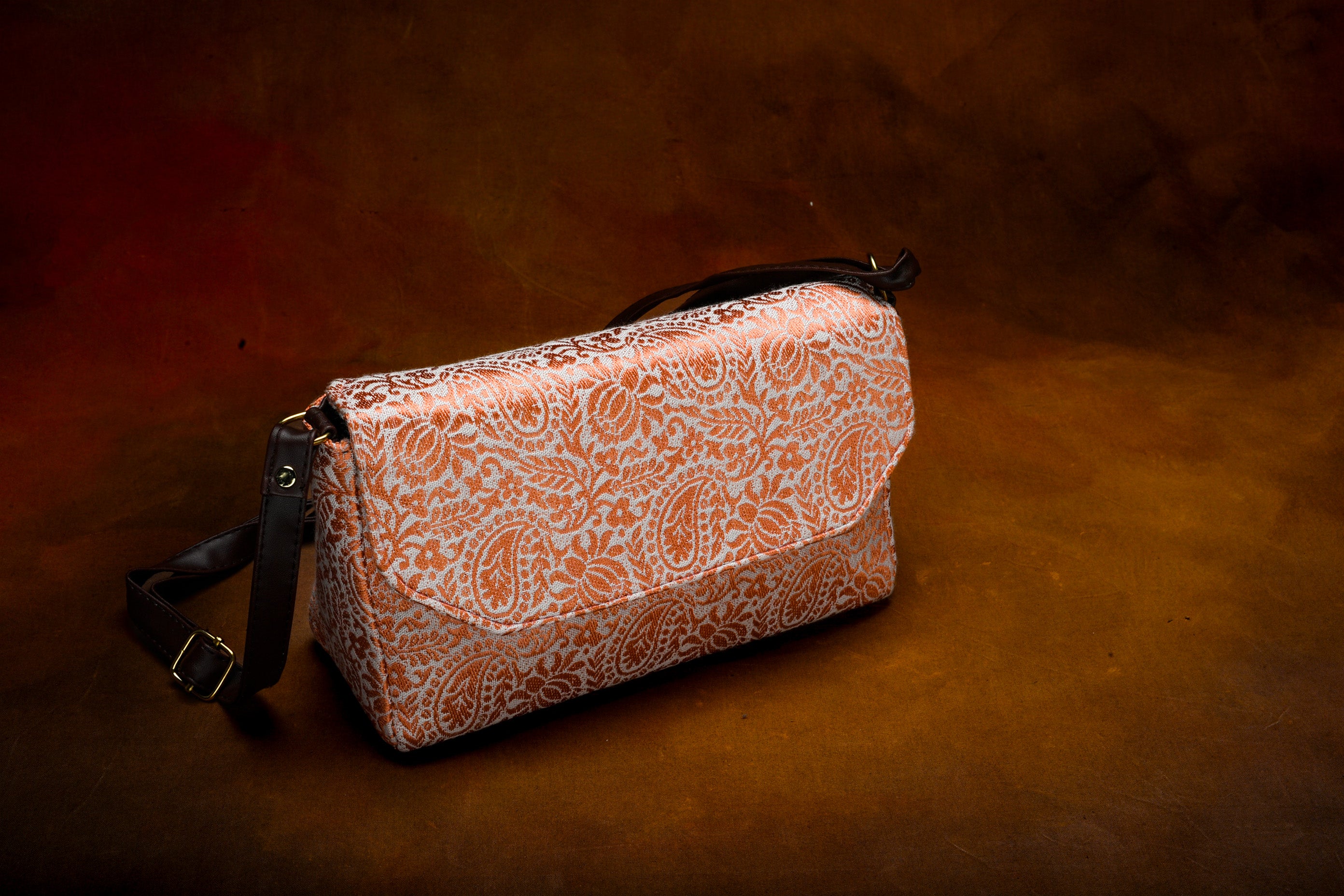 Himroo Handbag - The Amber Mist