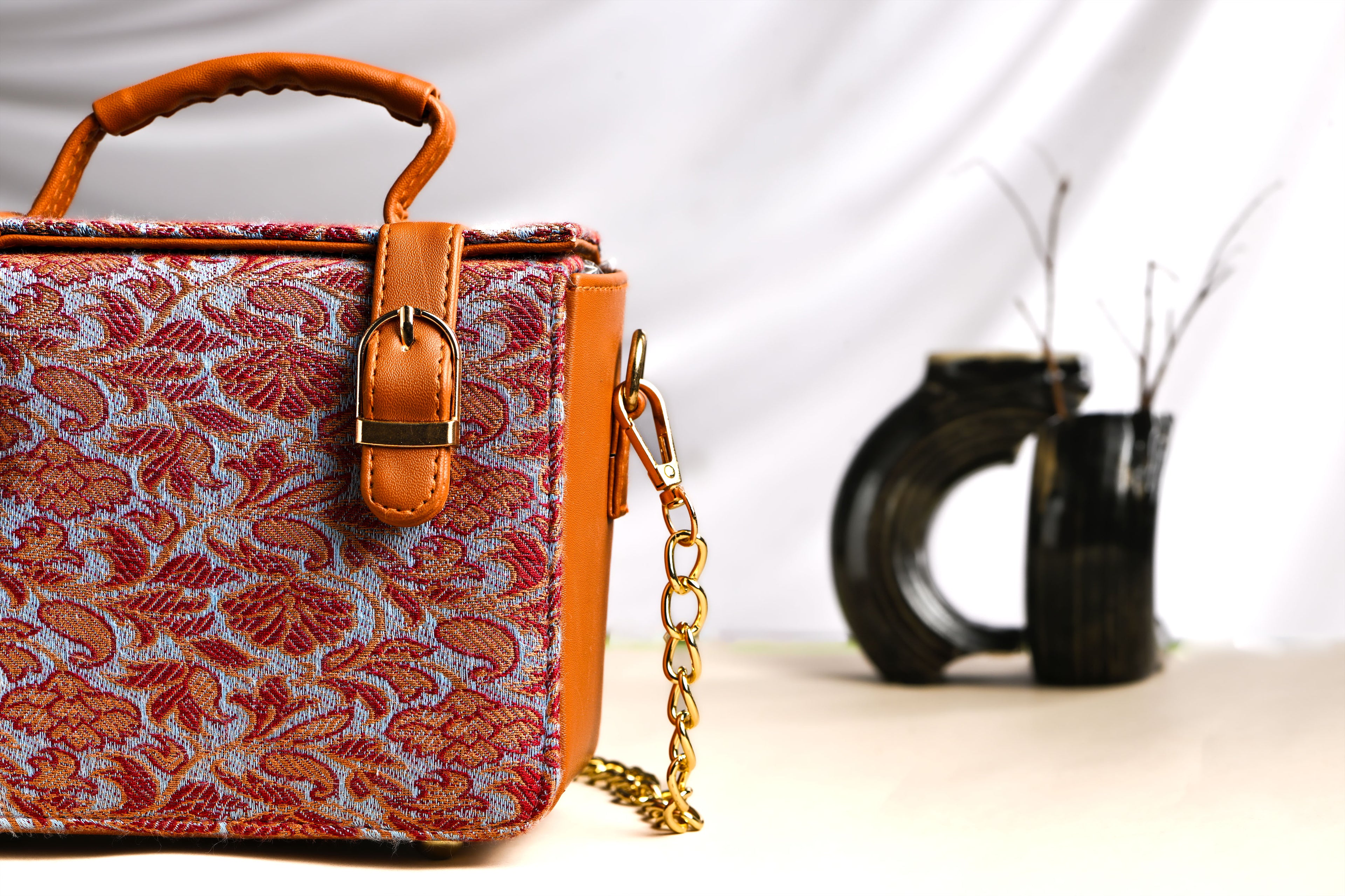 Himroo Handbag - The Royal Rouge
