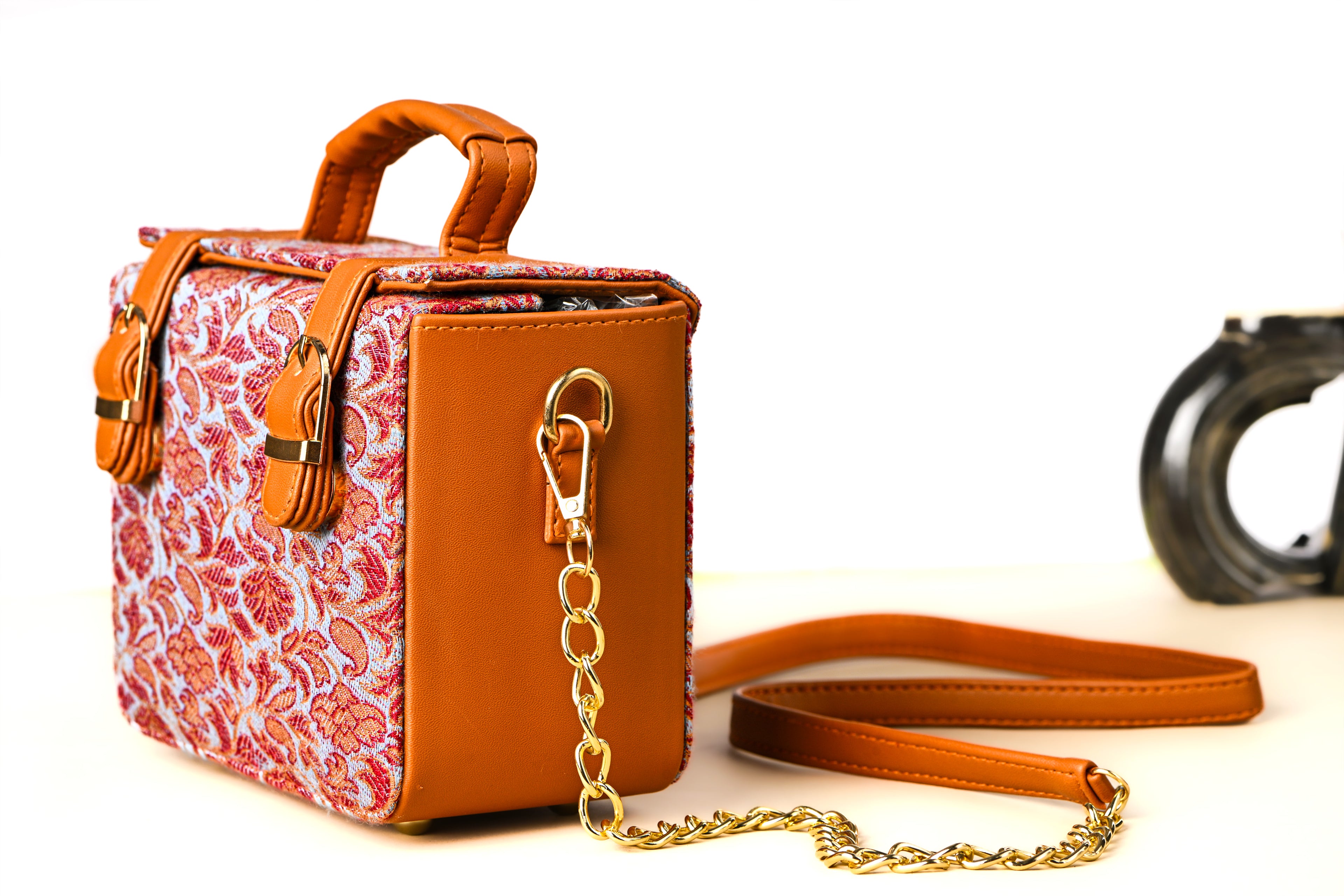 Himroo Handbag - The Royal Rouge