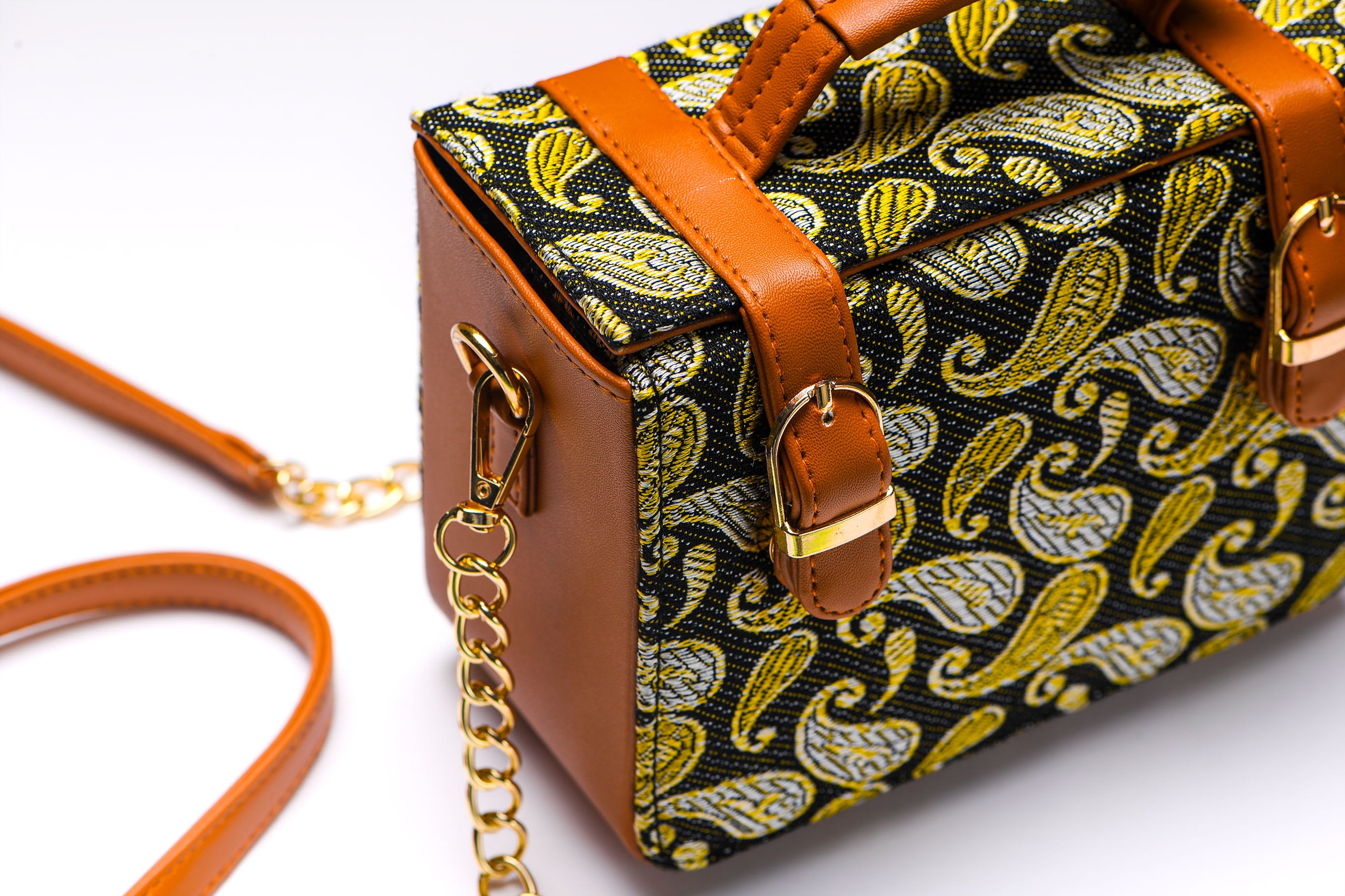 Himroo Handbag - The Noir Bloom