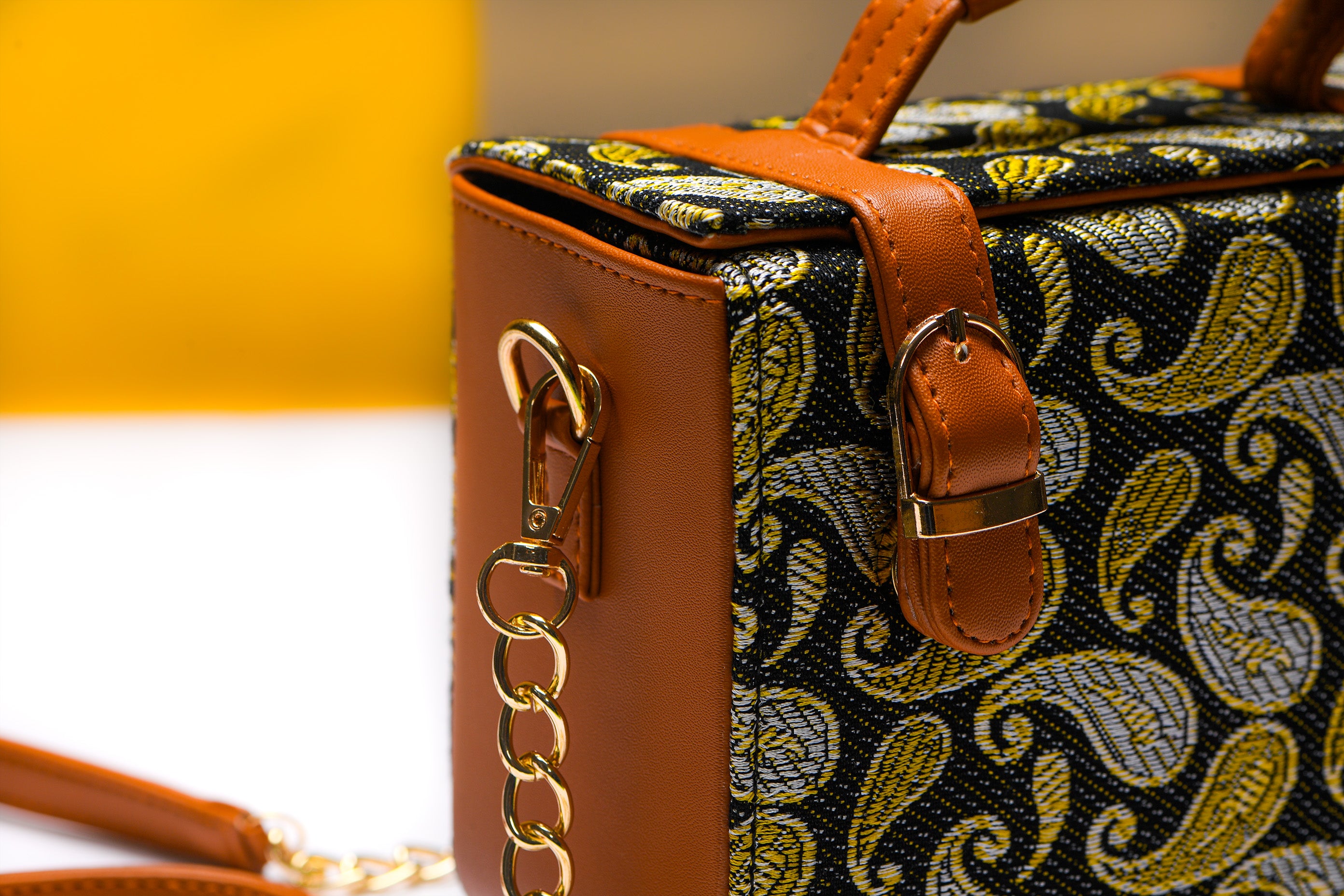 Himroo Handbag - The Noir Bloom