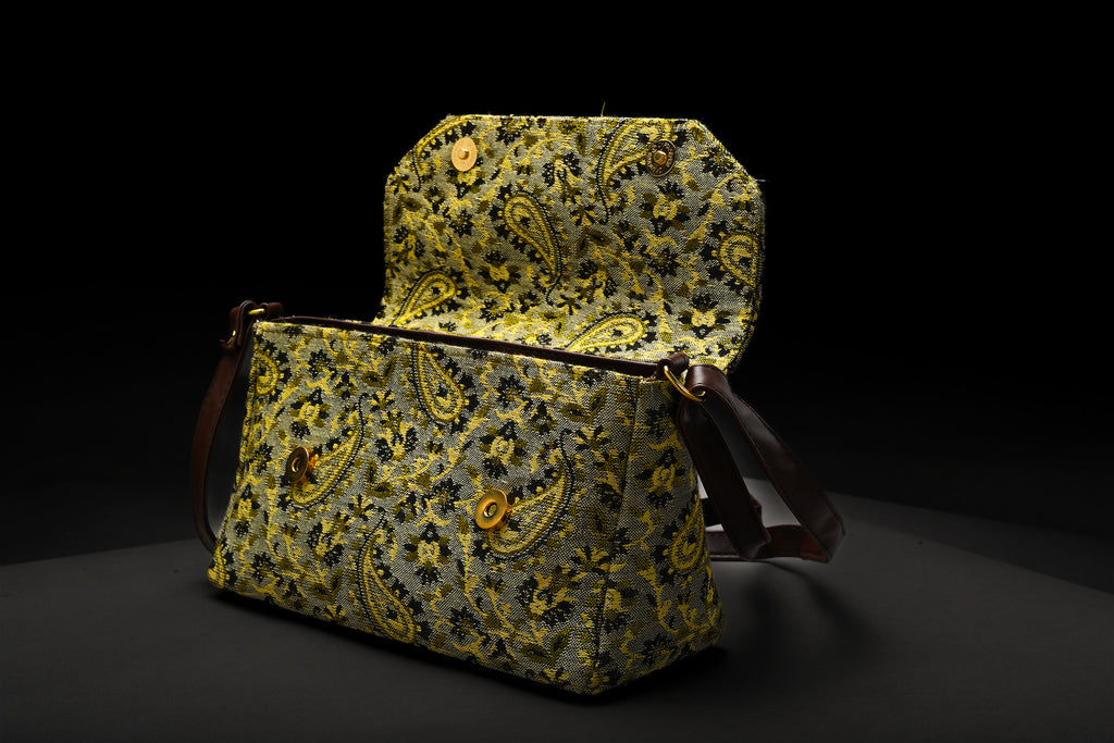 Himroo Handbag - The Golden Noir