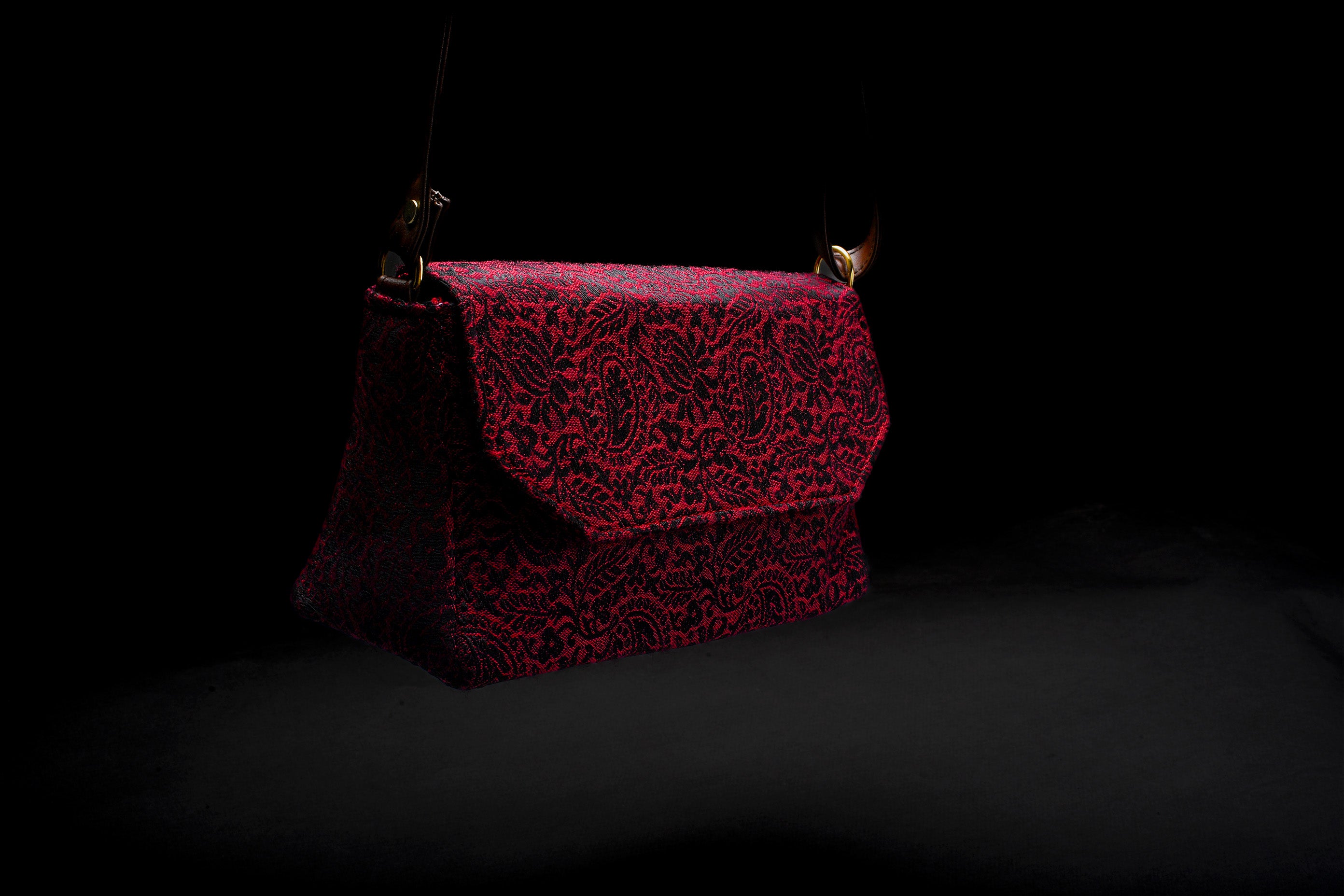Himroo Handbag - The Scarlet Shadow