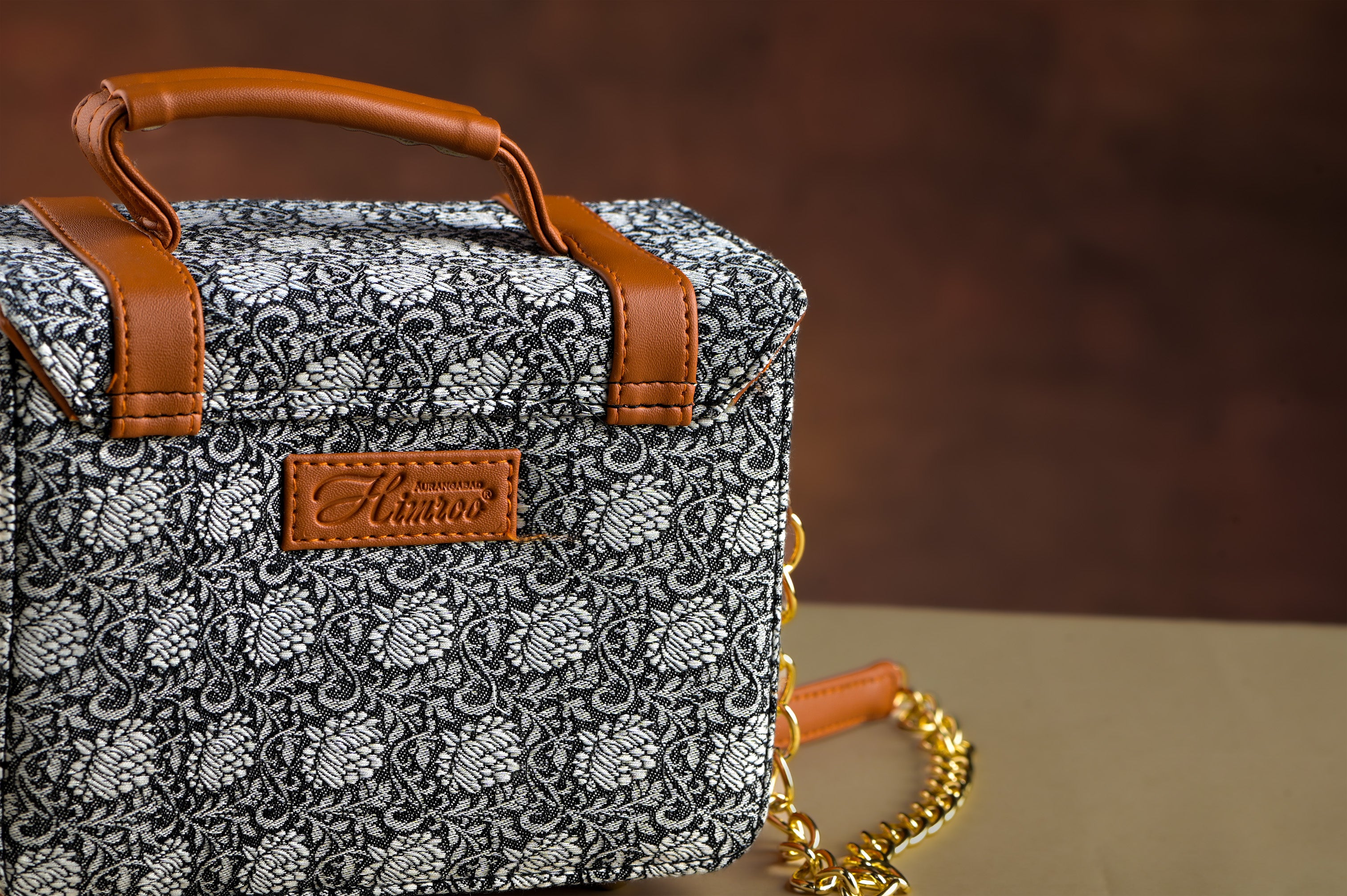 Himroo Handbag - The Silver Dusk