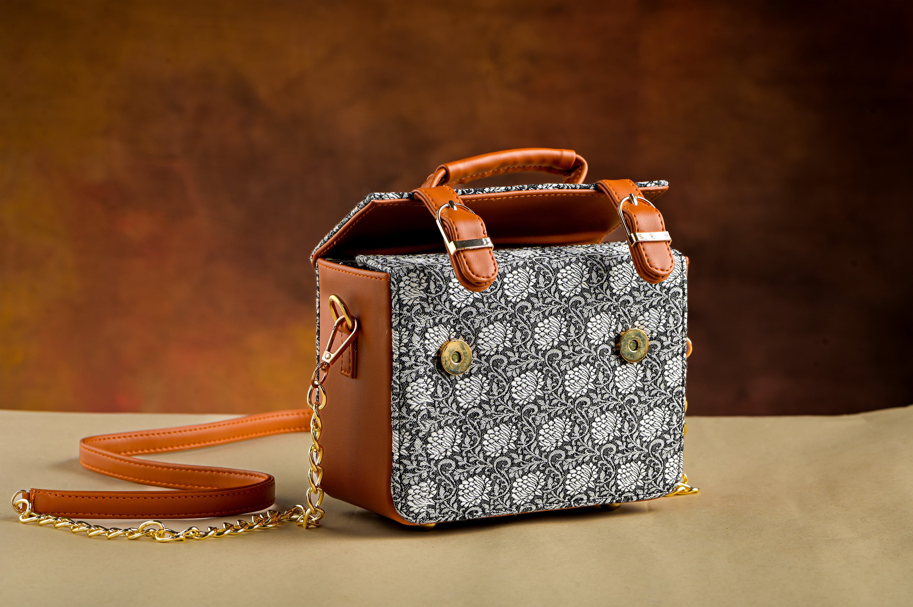 Himroo Handbag - The Silver Dusk