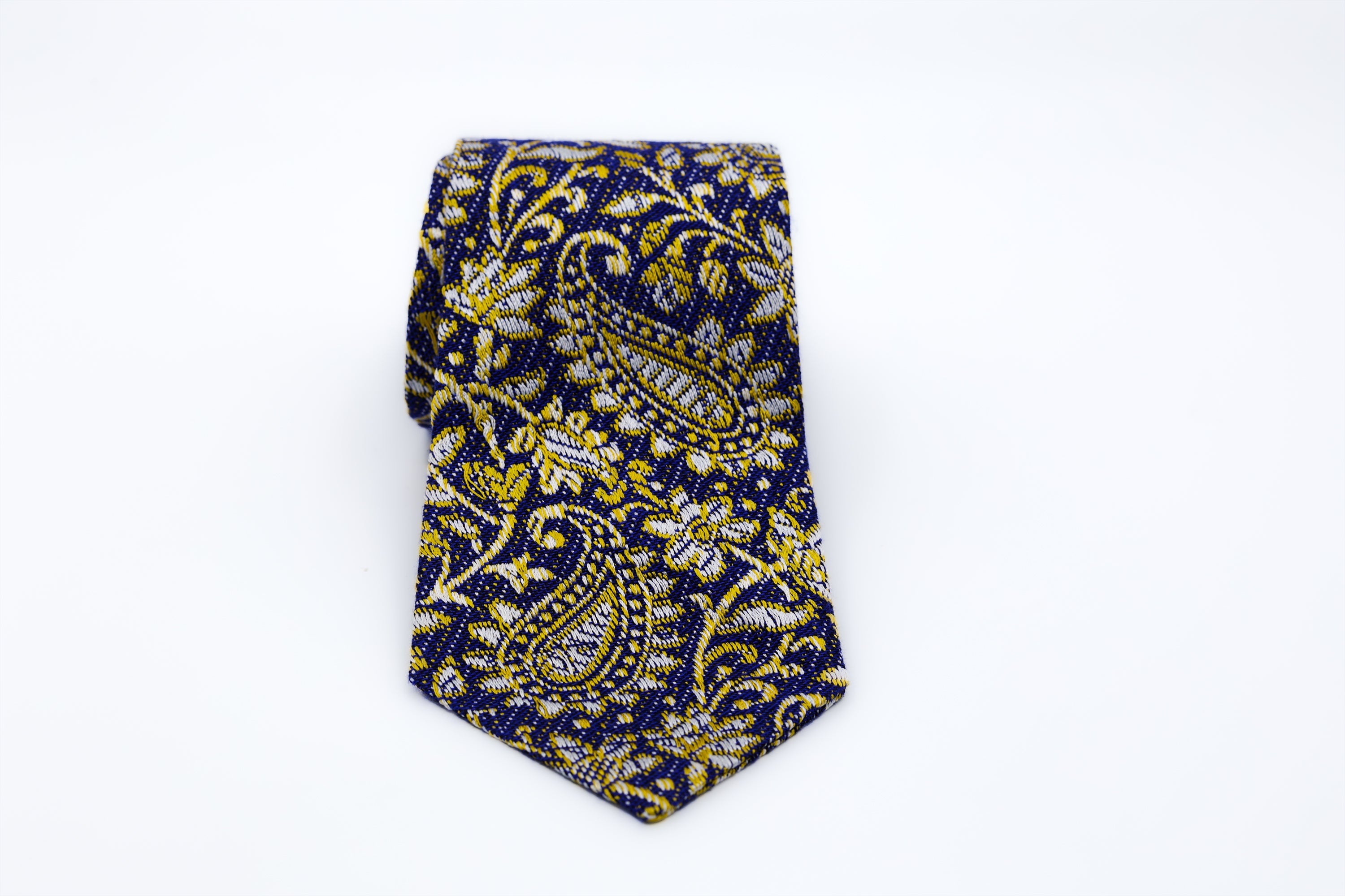 Himroo Tie - The Silken Monarch