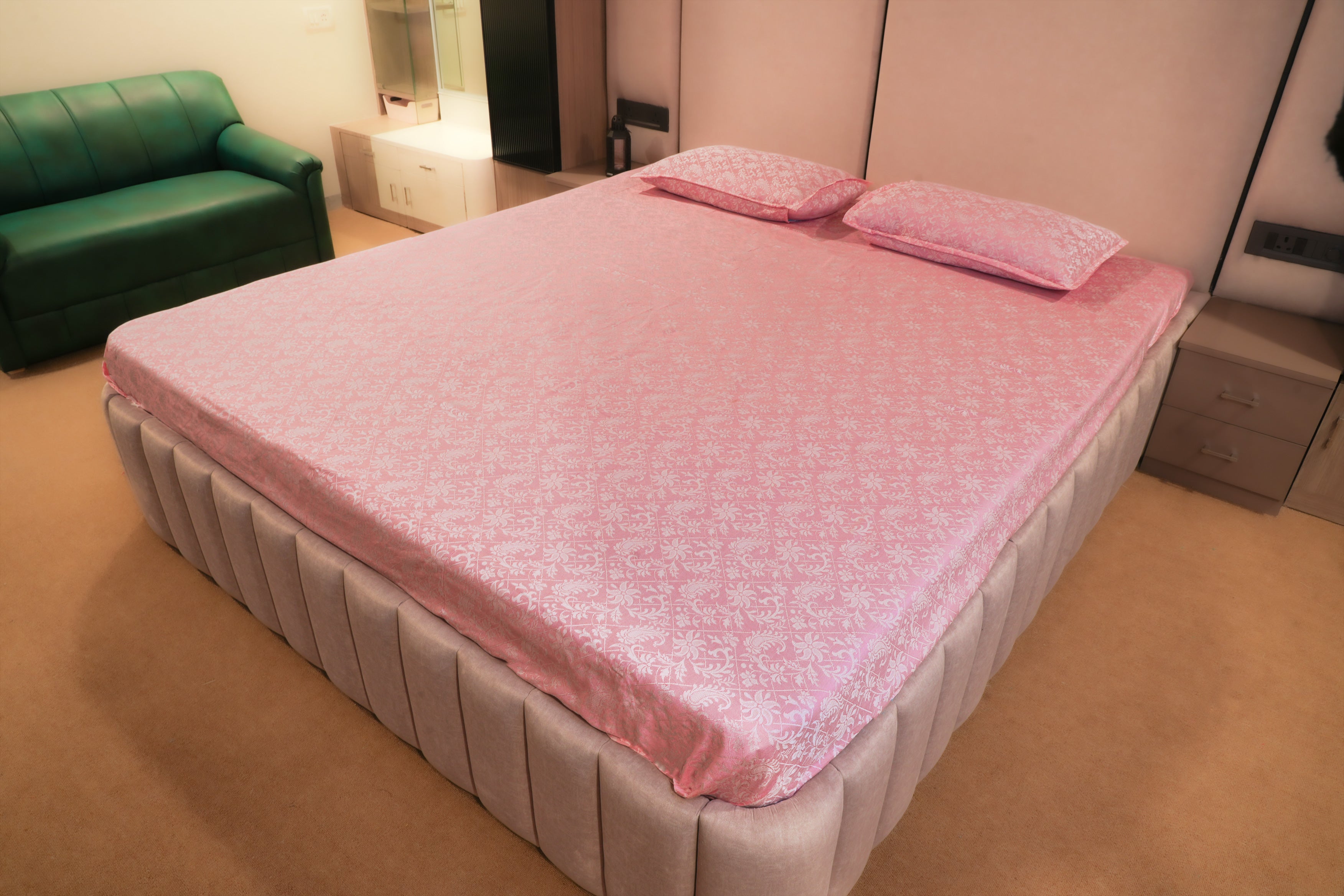 Himroo Staplon Bedsheet - The Rose Mist