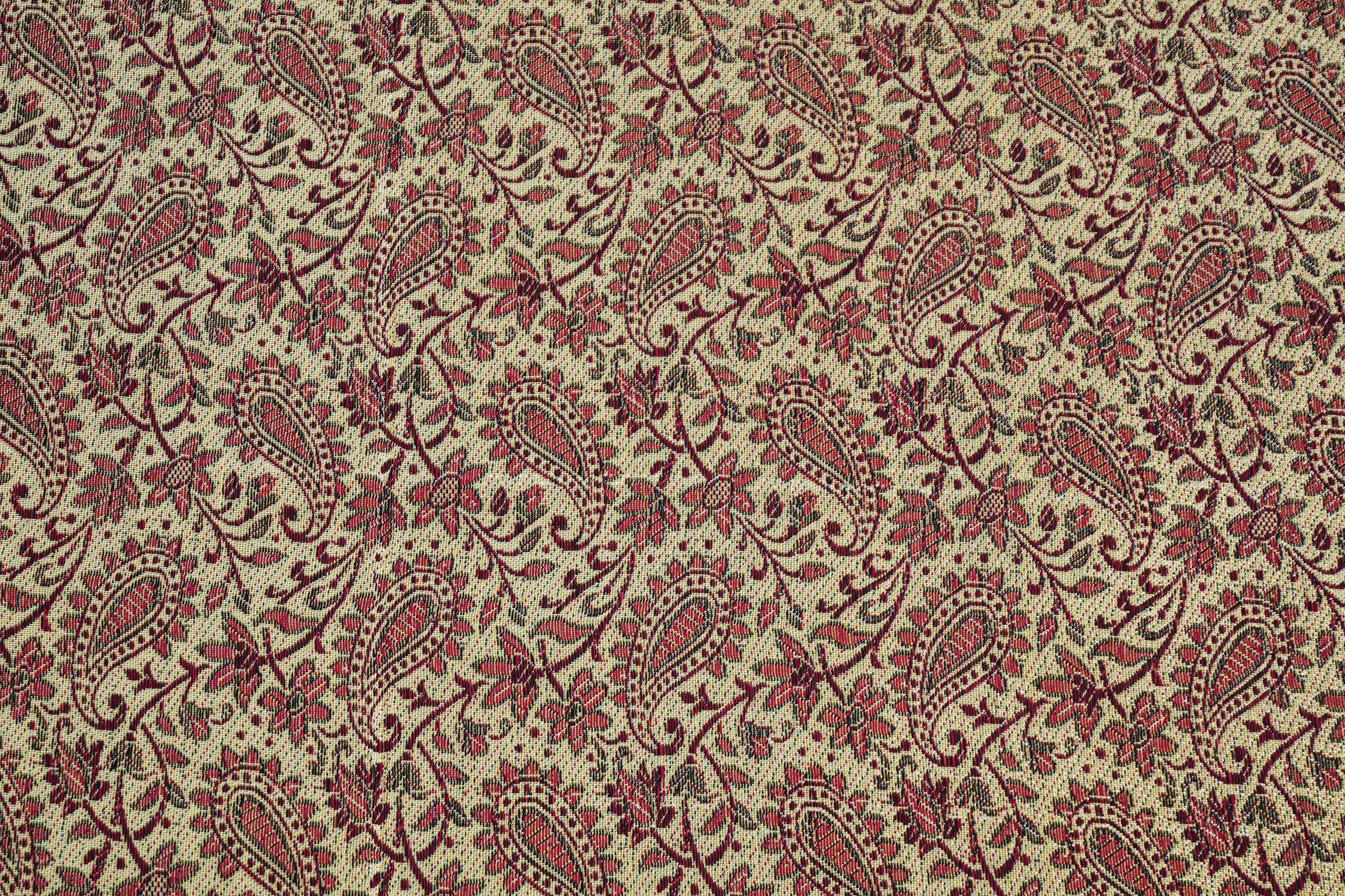 Himroo Mishroo Bedsheet - The Crimson Bloom