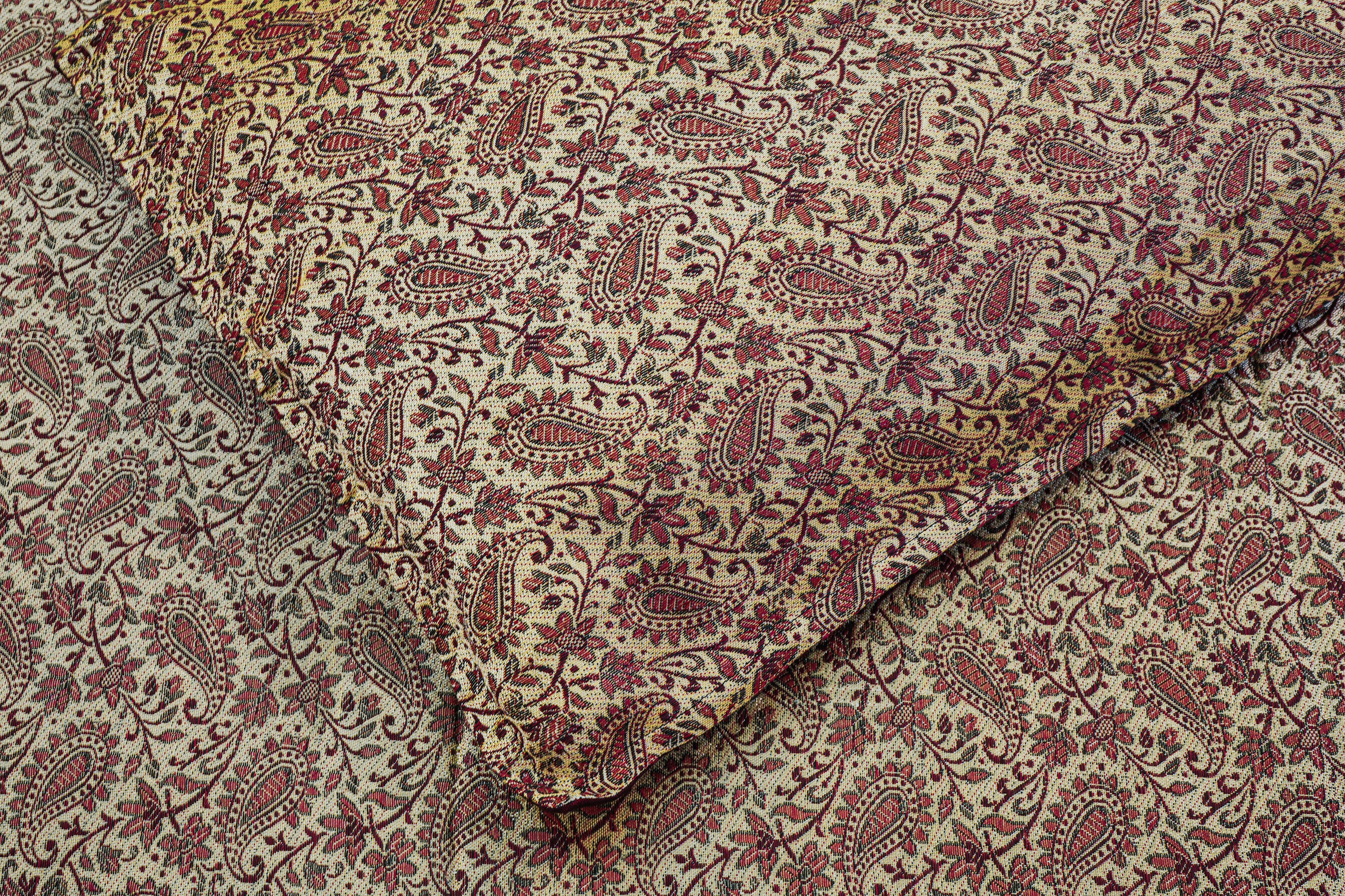 Himroo Mishroo Bedsheet - The Crimson Bloom