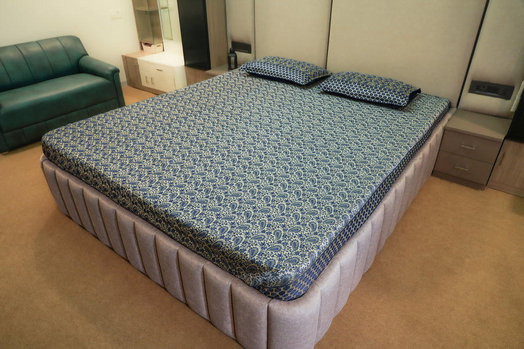 Himroo Mishroo bedsheet - The Azure Harmony