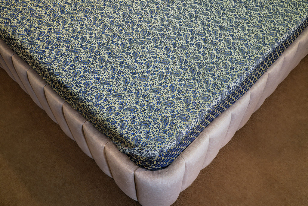 Himroo Mishroo bedsheet - The Azure Harmony