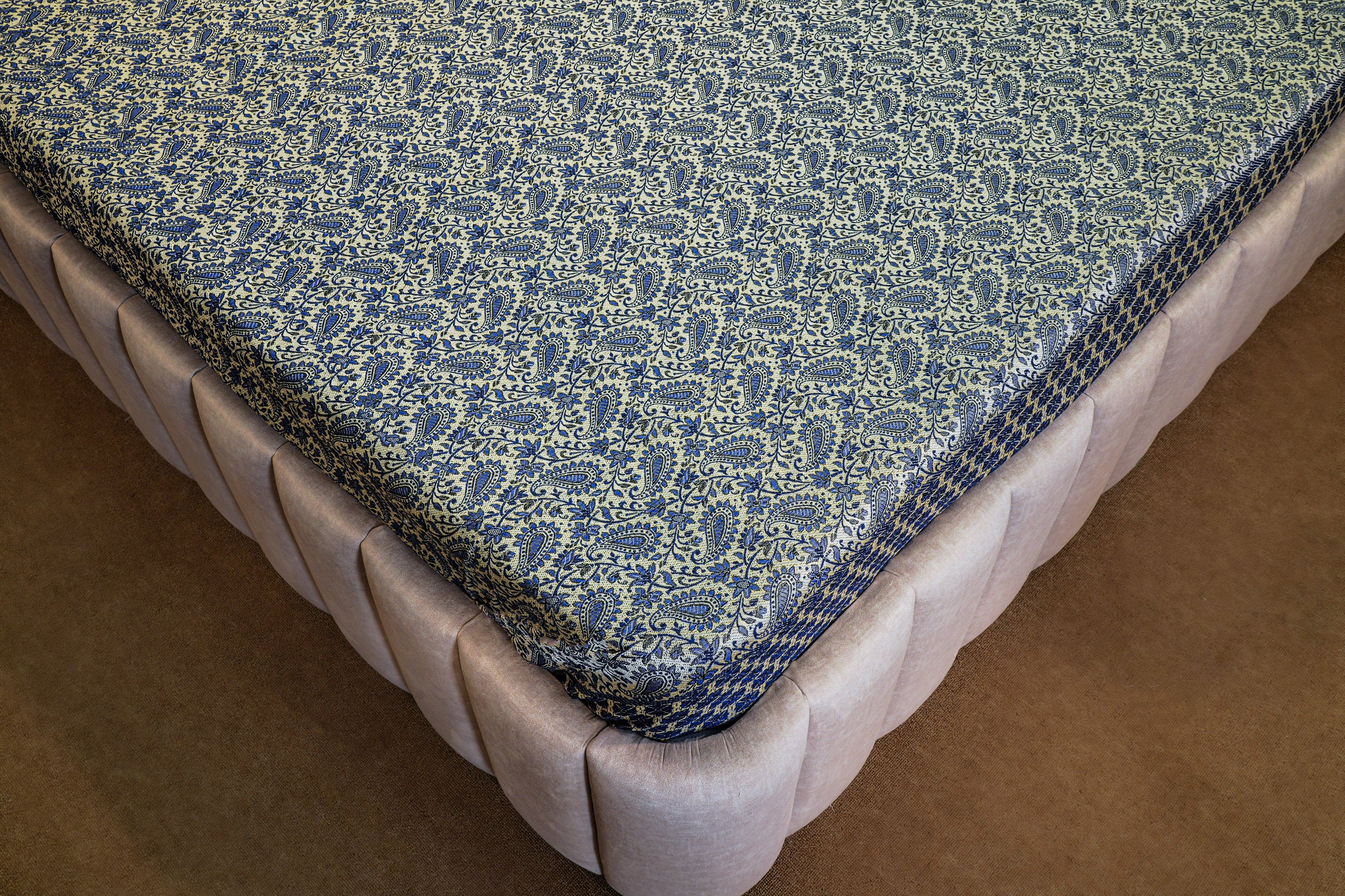 Himroo Mishroo bedsheet - The Azure Harmony