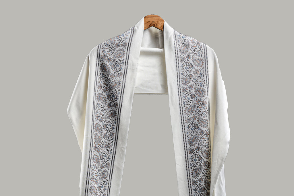 Himroo Novelty Light Shawl - The Ivory Whisper