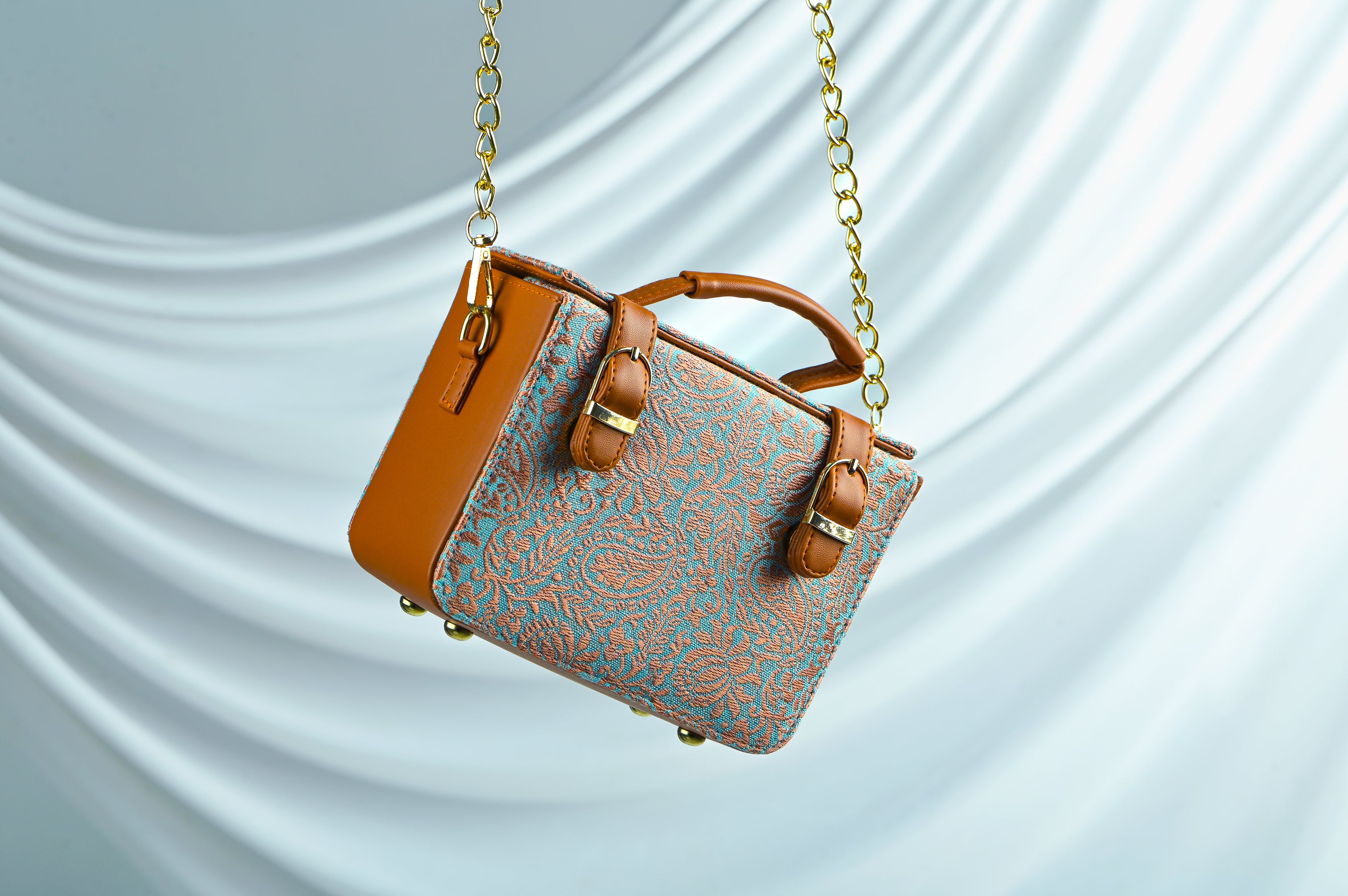 Himroo Handbag - The Earth Mirage